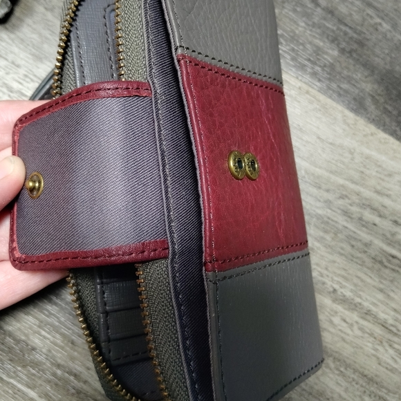 Fossil Wristlet - Picture 3 of 5